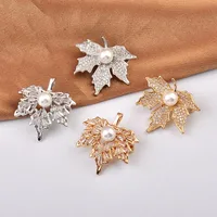 Fashion Maple Leaf Copper Plating Inlay Pearl Zircon Women's Brooches main image 2