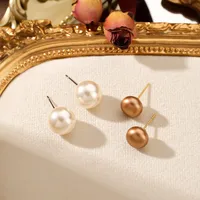 1 Pair Elegant Simple Style Pearl Glass Stud Earrings main image 1