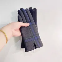 Women's Retro Plaid Woolen Polyester Gloves sku image 4