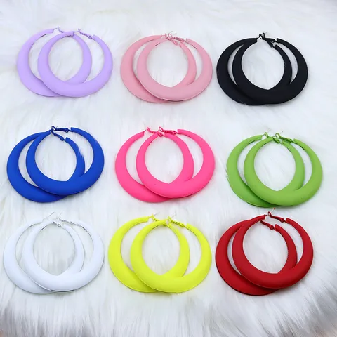 Fashion Geometric Metal Spray Paint Women's Hoop Earrings 1 Pair