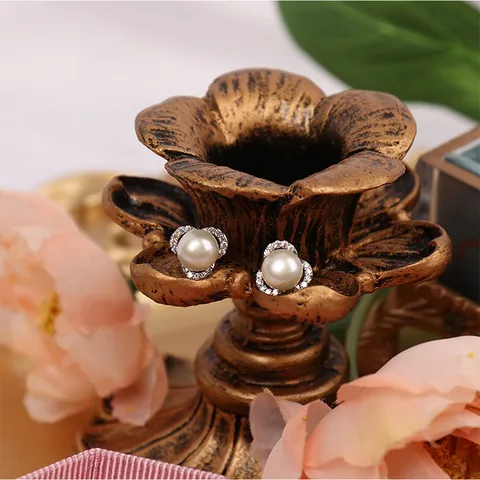 Simple Style Flower Natural Freshwater Pearl Inlay Zircon Ear Studs 1 Pair