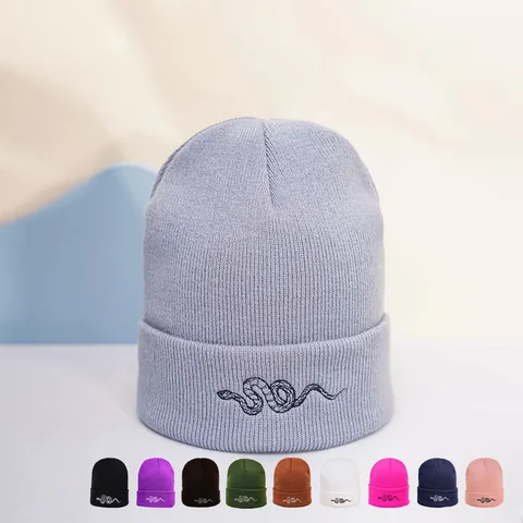 Unisex Basic Snake Embroidery Eaveless Wool Cap