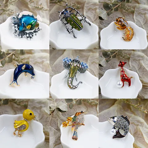 Cute Animal Alloy Enamel Rhinestones Unisex Brooches