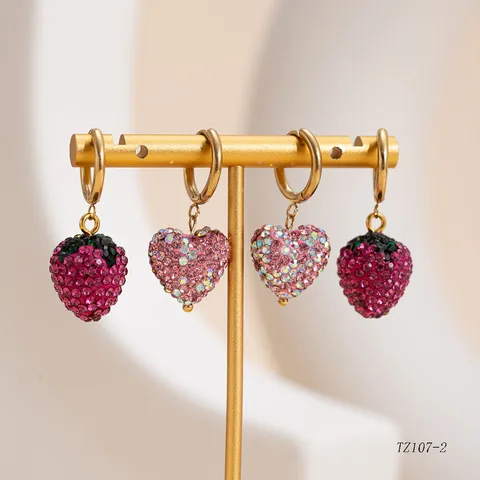 1 Pair Modern Style Classic Style Heart Shape Strawberry Titanium Steel Rhinestones Drop Earrings