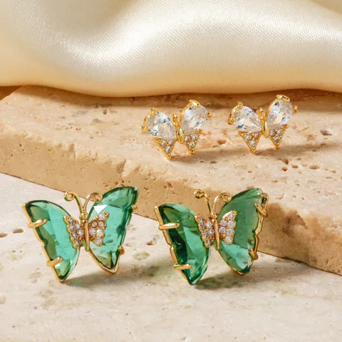 1 Pair Japanese Style Simple Style Shiny Butterfly Three-dimensional Inlay Copper Zircon K Gold Plated Ear Studs