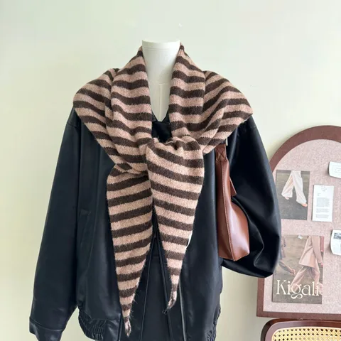 Women's Vacation Simple Style Stripe Blended Bevel Angle Shawl