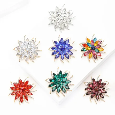 Lady Flower Alloy Inlay Artificial Rhinestones Women's Brooches