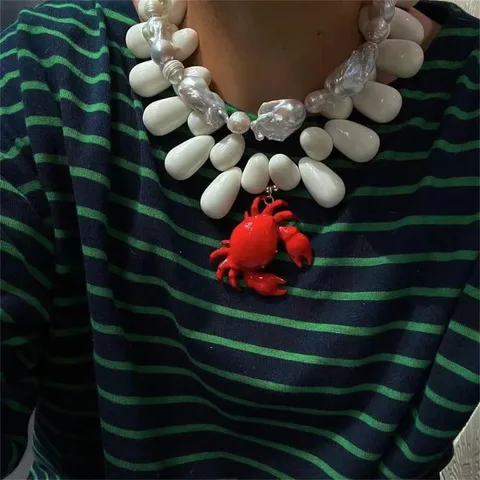 Hip-Hop Hawaiian Beach Crab Arylic Alloy Copper Beaded Chain Beaded Necklaces Wholesale