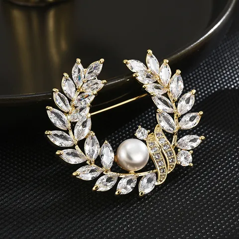 Elegant Lady Leaf Copper Women's Brooches