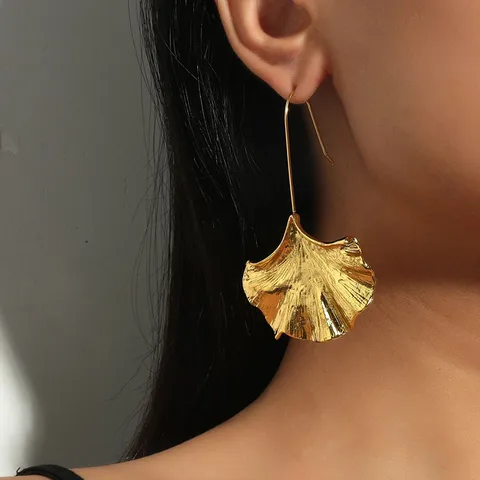 1 Pair Casual Elegant Lady Ginkgo Leaf Alloy Drop Earrings