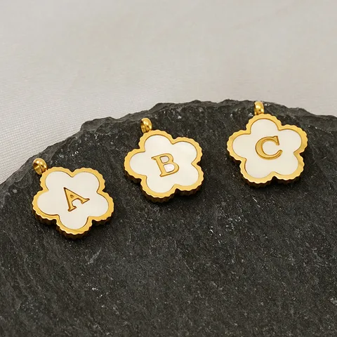 1 Piece 13mm 304 Stainless Steel Shell 18K Gold Plated Letter Flower Pendant