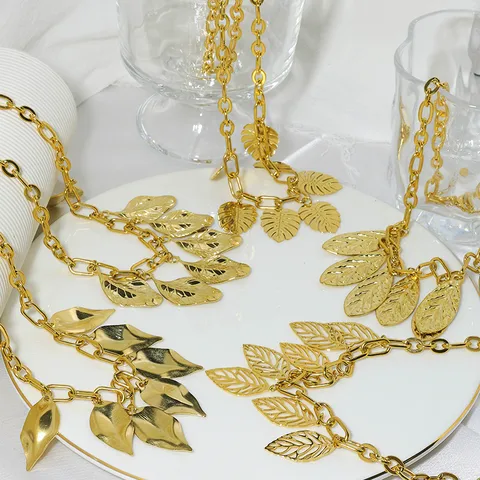 Wholesale Jewelry Retro Leaf Leaves 304 Stainless Steel 14K Gold Plated Pendant Necklace