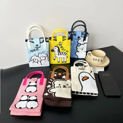 Advanced Sense  Mobile Phone Bag New Cartoon Knitted Bag Dopamine Niche  Crossbody Shoulder Bag Handbag