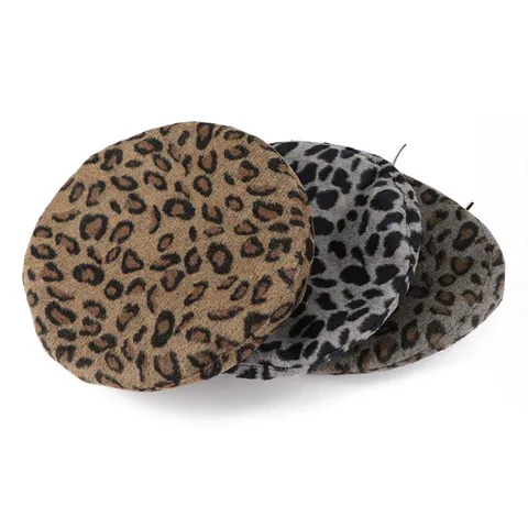 Women's Casual Simple Style Leopard Eaveless Beret Hat