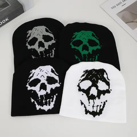 Unisex Casual Funny Simple Style Skull Jacquard Eaveless Wool Cap