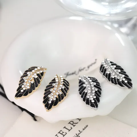 1 Pair Retro Leaf Plating Alloy Ear Studs