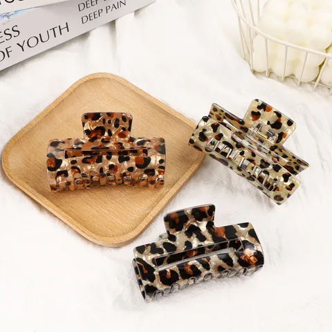 Mao Chen Ornament  Barrettes Shark Clip Temperament Leopard Print Grip Autumn And Winter Hot Sale High Sense Clip Hair Accessories Barrettes