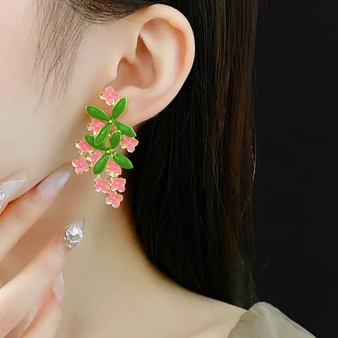 1 Pair Elegant Luxurious Leaf Flower Alloy Ear Studs