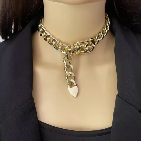 Jewelry Punk Retro Thick Chain Necklace Women Fashion Metal Clavicle Chain Manufacturers Wholesale