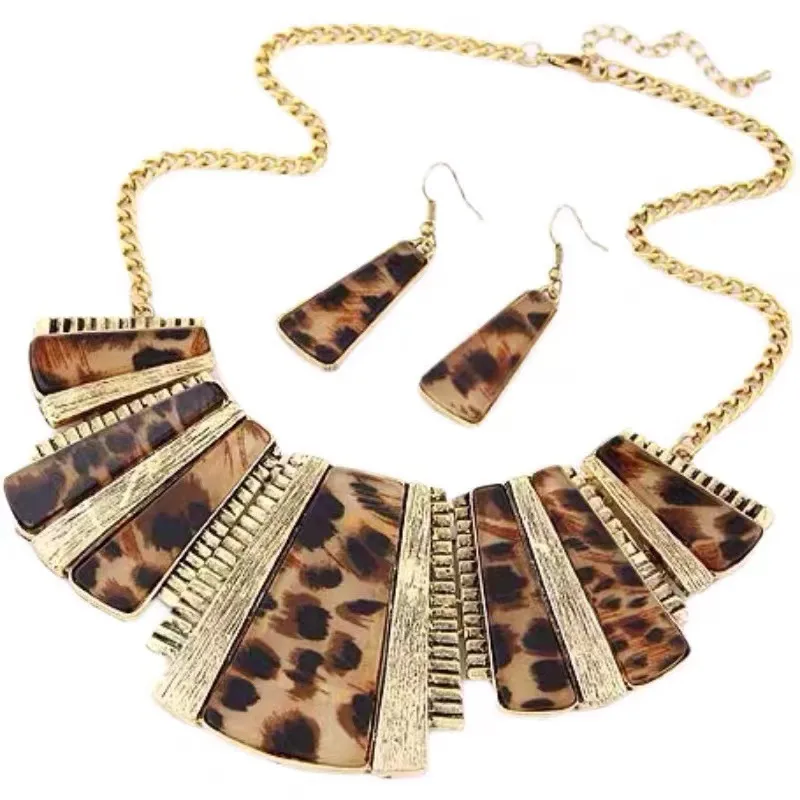 New  European And American Fashion Retro Leopard Necklace Sweater Chain Set Chain Jewelry Set