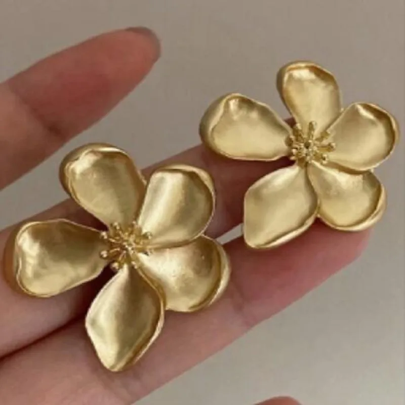 1 Pair Sweet Simple Style Flower Plating Alloy Ear Studs