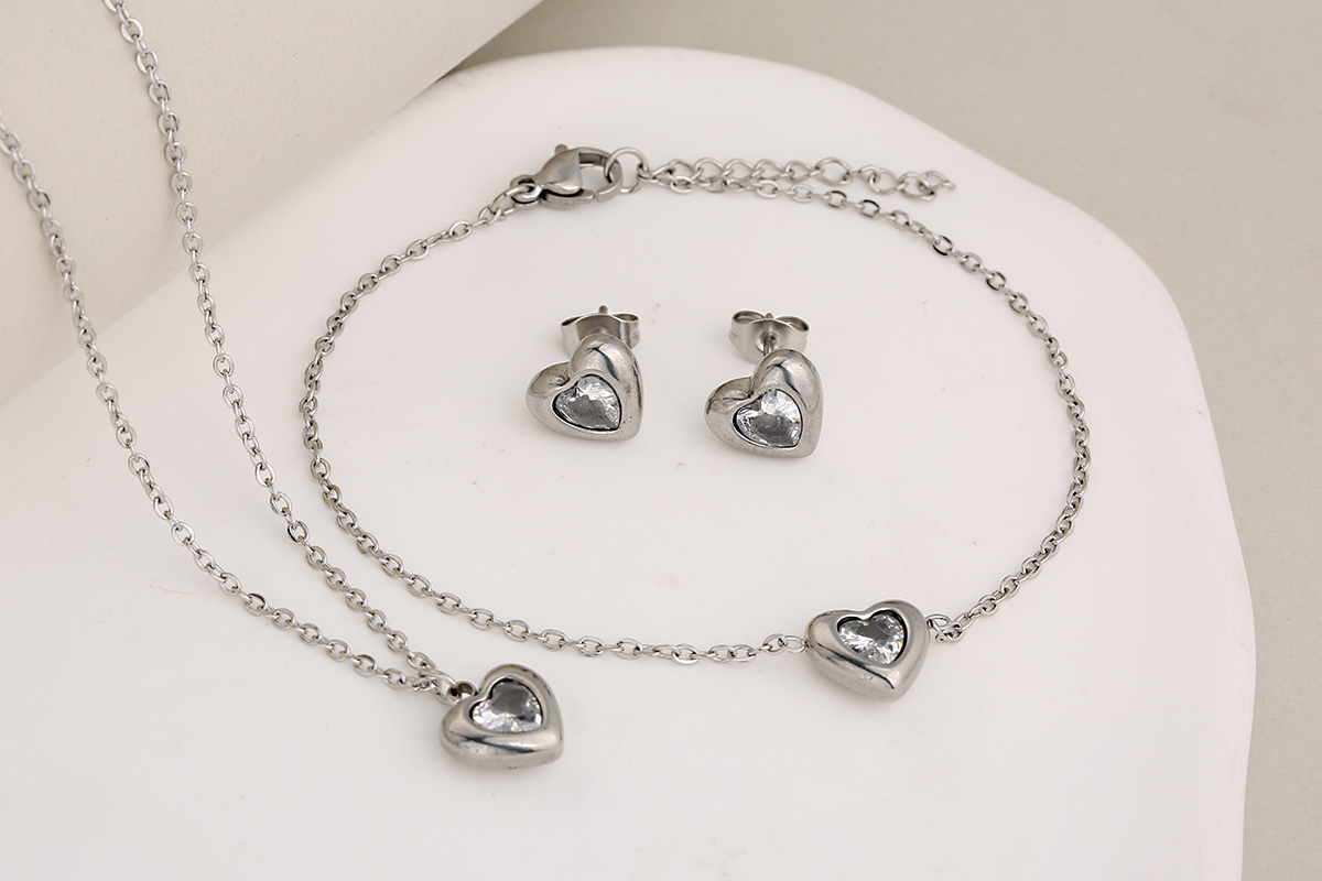 Wholesale Jewelry Classic Style Heart Shape 304 Stainless Steel Rhinestones Inlay Jewelry Set display picture 10