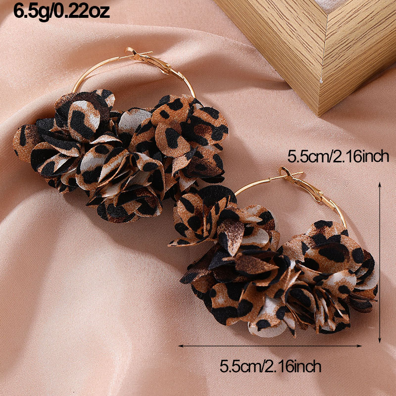 1 Pair Simple Style Classic Style Leopard Alloy Cloth Earrings display picture 4