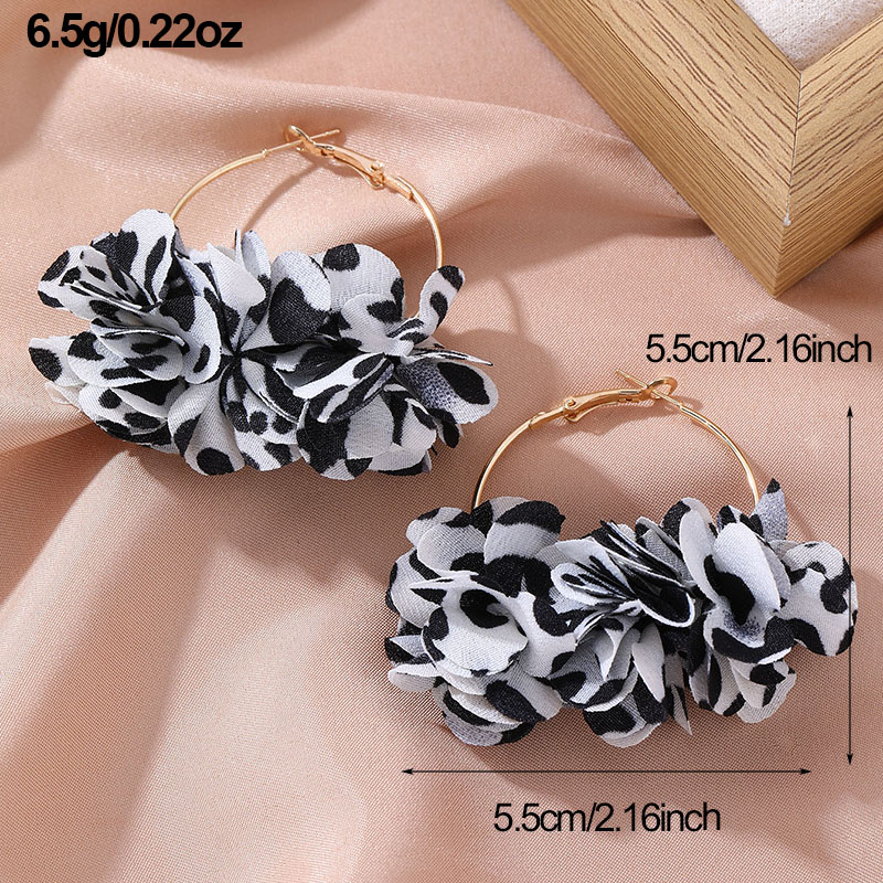 1 Pair Simple Style Classic Style Leopard Alloy Cloth Earrings display picture 9