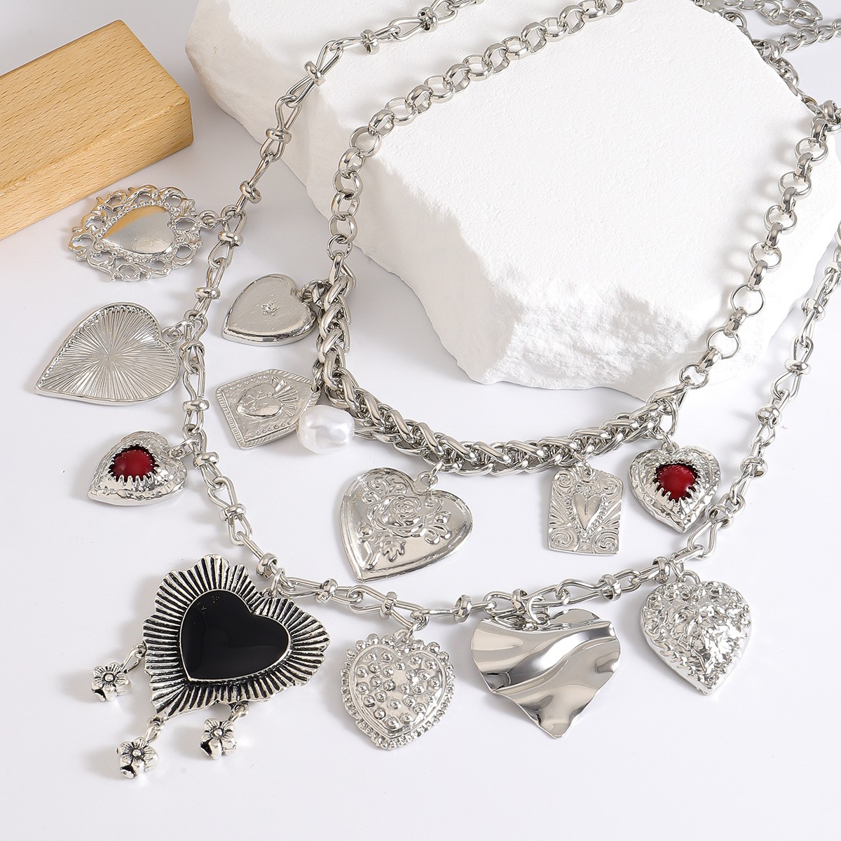 Casual Baroque Style Rock Heart Shape Butterfly Alloy Zinc Alloy Wholesale Layered Necklaces display picture 19