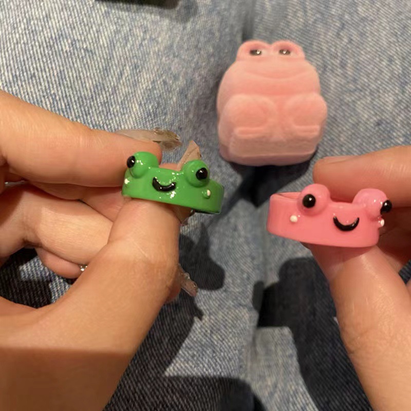 Cute Cartoon Frog Shape Ring Girlfriends Gift Couple Qixi Lonely Frog Ring display picture 2