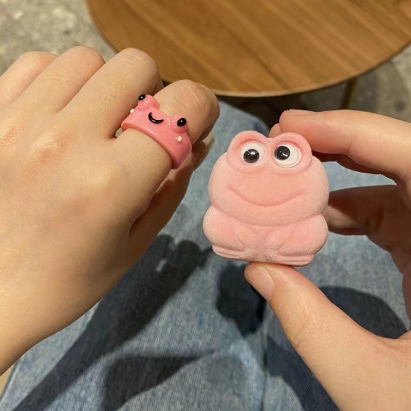 Cute Cartoon Frog Shape Ring Girlfriends Gift Couple Qixi Lonely Frog Ring display picture 3