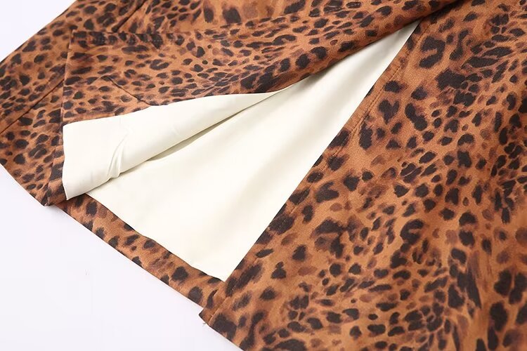 Wholesale   Autumn Women's Lapel Loose Animal Print Trench Coat Women Y24089 display picture 8