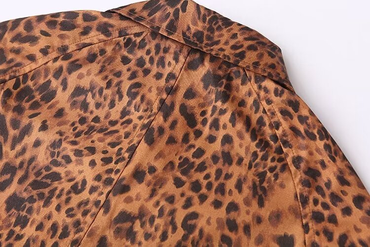 Wholesale   Autumn Women's Lapel Loose Animal Print Trench Coat Women Y24089 display picture 9