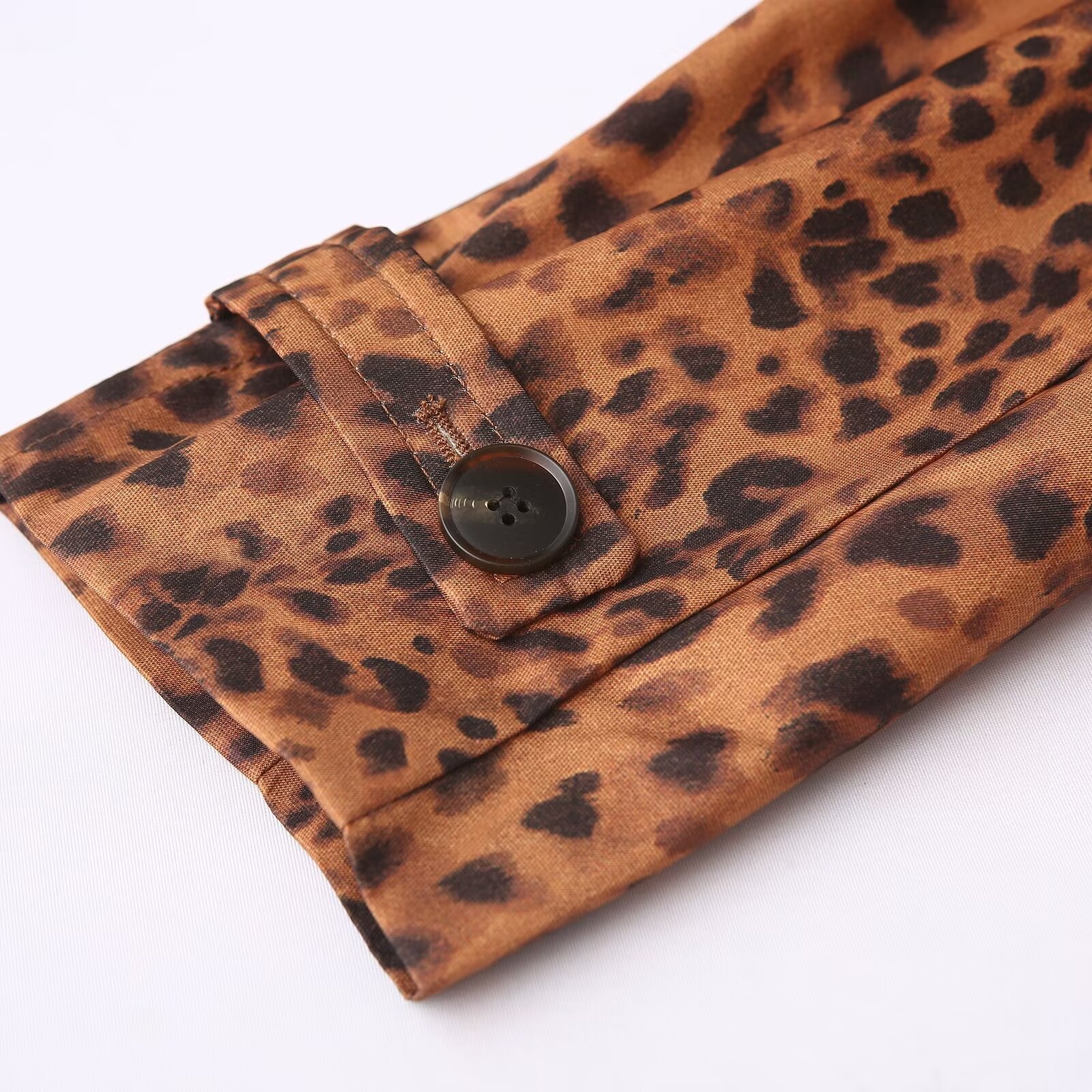 Wholesale   Autumn Women's Lapel Loose Animal Print Trench Coat Women Y24089 display picture 13