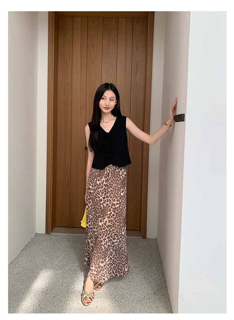 Aixiri  Summer Fashionable Animal Pattern Rubber Waist Slimming Draping Long Textured Skirt 11662 display picture 4