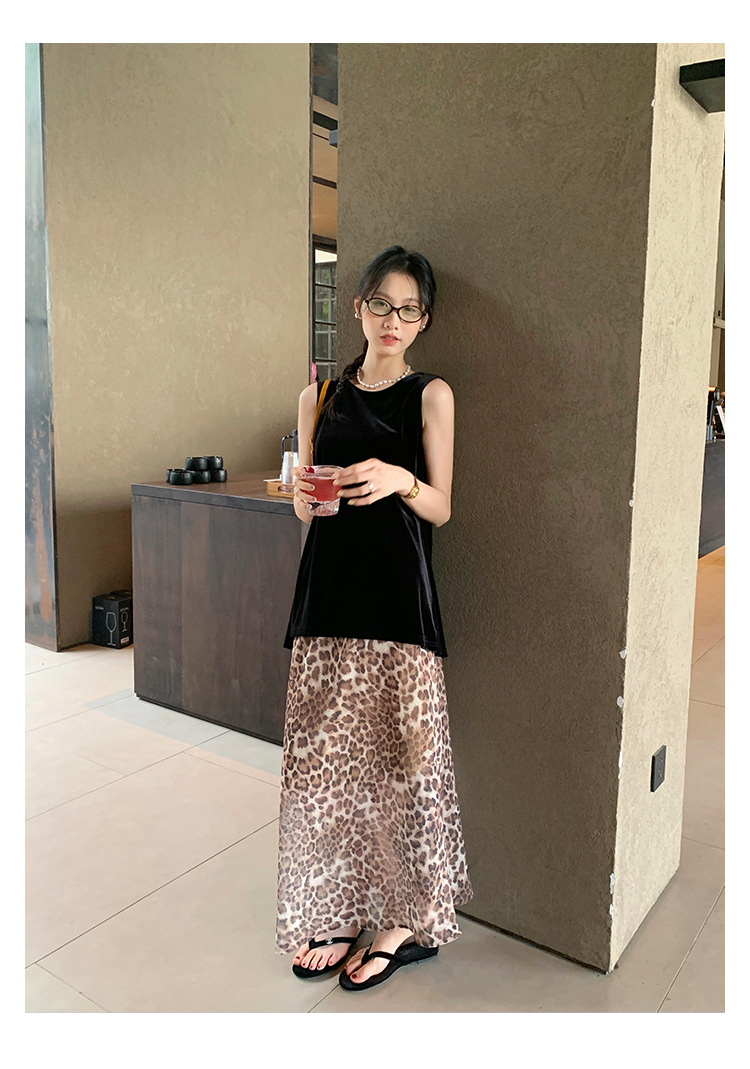 Aixiri  Summer Fashionable Animal Pattern Rubber Waist Slimming Draping Long Textured Skirt 11662 display picture 5