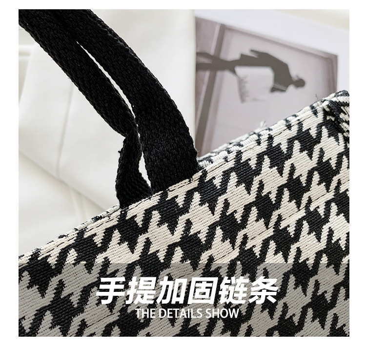 Canvas Women's Bag  New Korean-style Animal Pattern Internet Popular Tote Bag Simple Design Canvas Mending Class Bag For College Students display picture 5