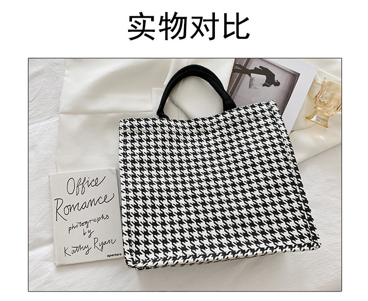 Canvas Women's Bag  New Korean-style Animal Pattern Internet Popular Tote Bag Simple Design Canvas Mending Class Bag For College Students display picture 8