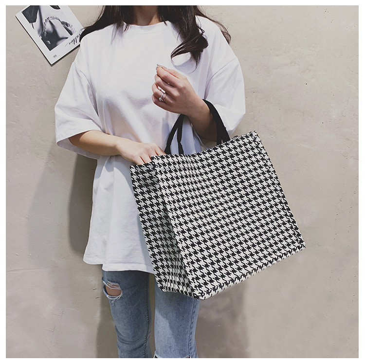 Canvas Women's Bag  New Korean-style Animal Pattern Internet Popular Tote Bag Simple Design Canvas Mending Class Bag For College Students display picture 18