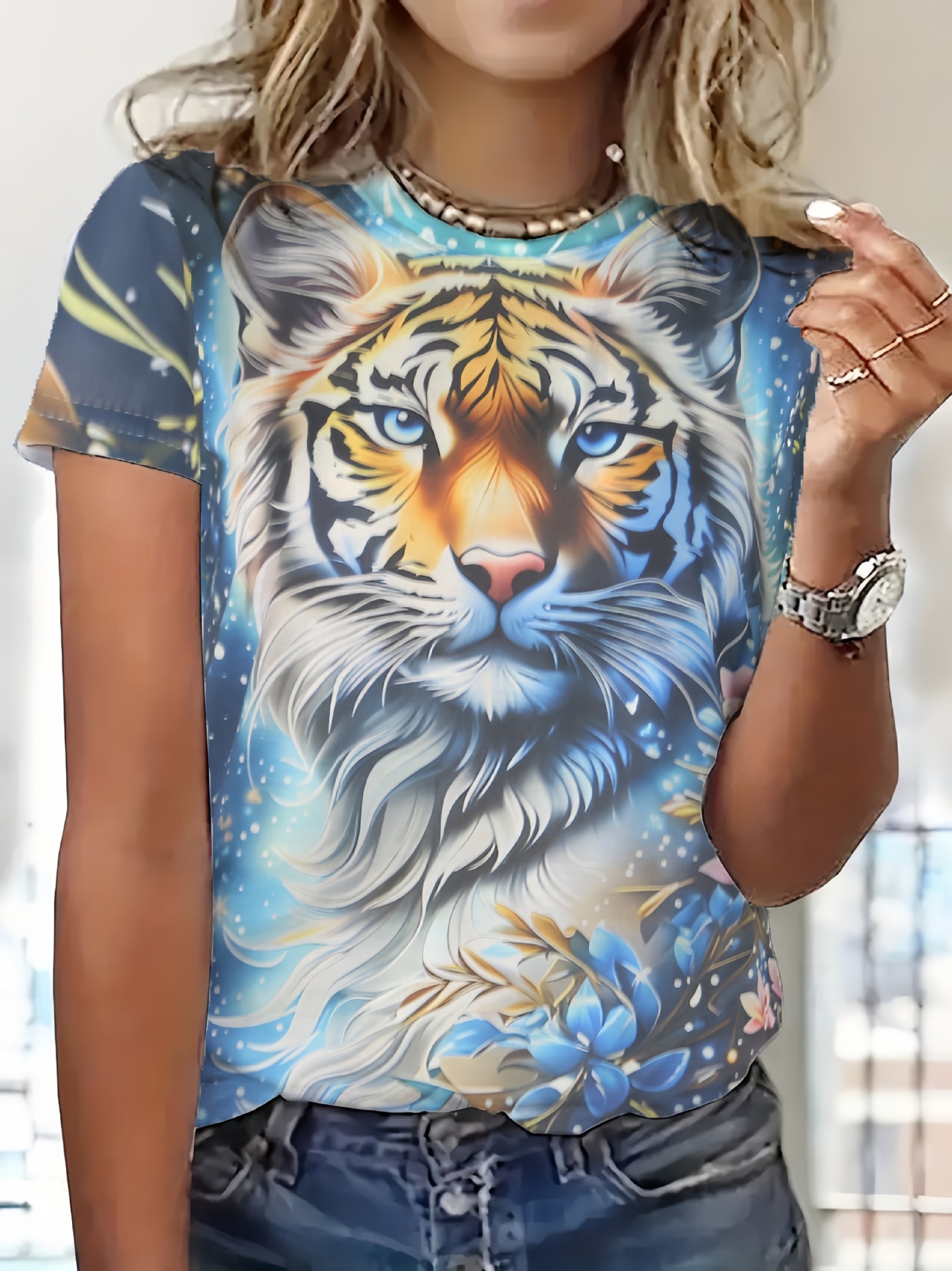 Women's T-shirt Short Sleeve T-Shirts Simple Style Tiger display picture 1