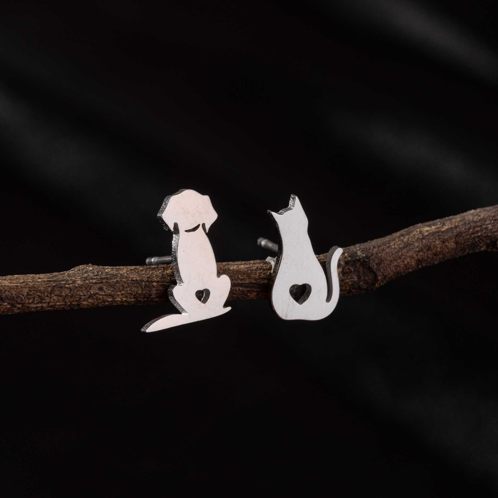 1 Pair Cute Simple Style Dog Polishing 304 Stainless Steel 18K Gold Plated Ear Studs display picture 2