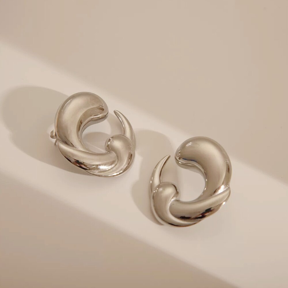 1 Pair Casual Modern Style C Shape Tornado Plating 304 Stainless Steel 18K Gold Plated Ear Studs display picture 2