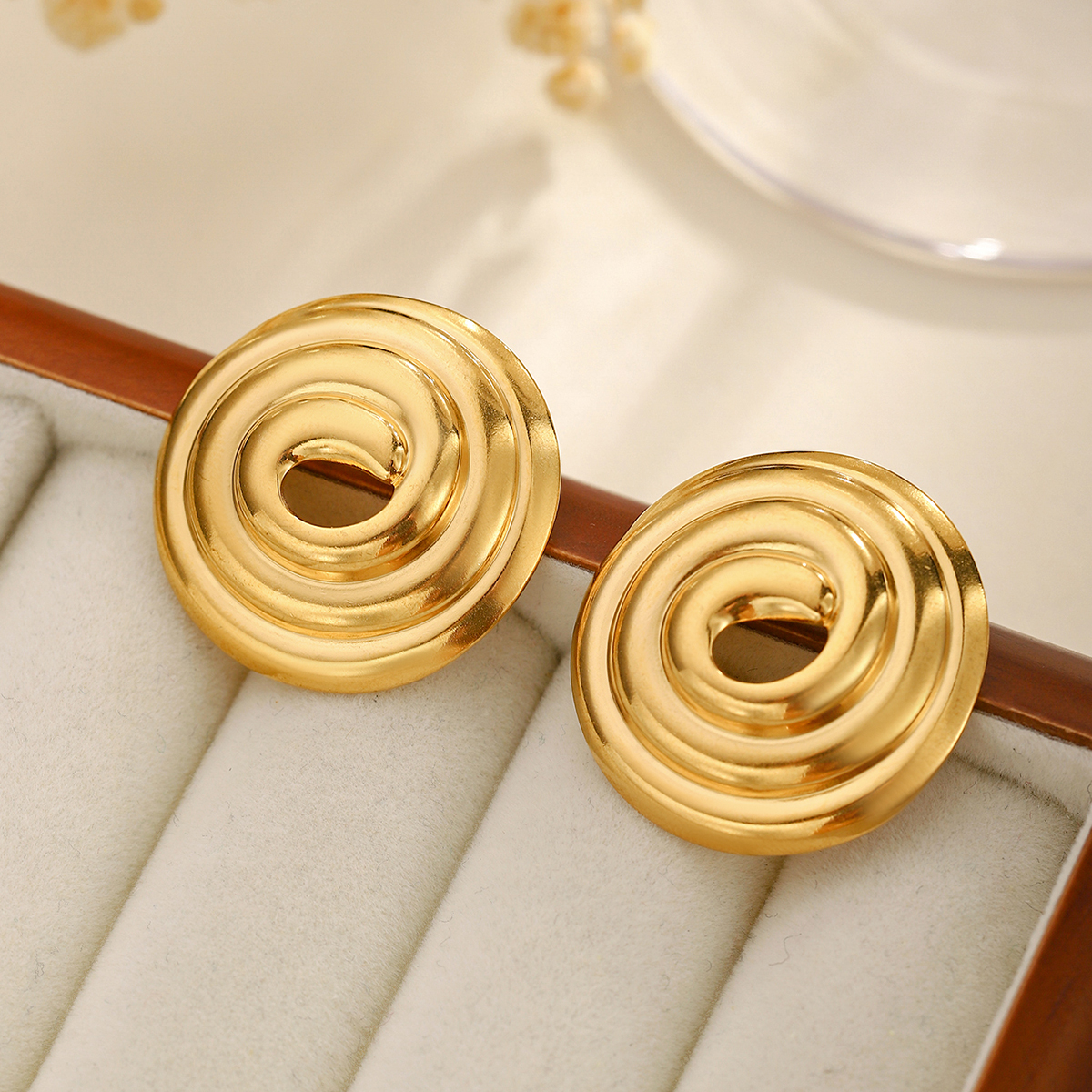 1 Pair Classical Exaggerated Classic Style Geometric Cookies Heart Shape 304 Stainless Steel Ear Studs display picture 6