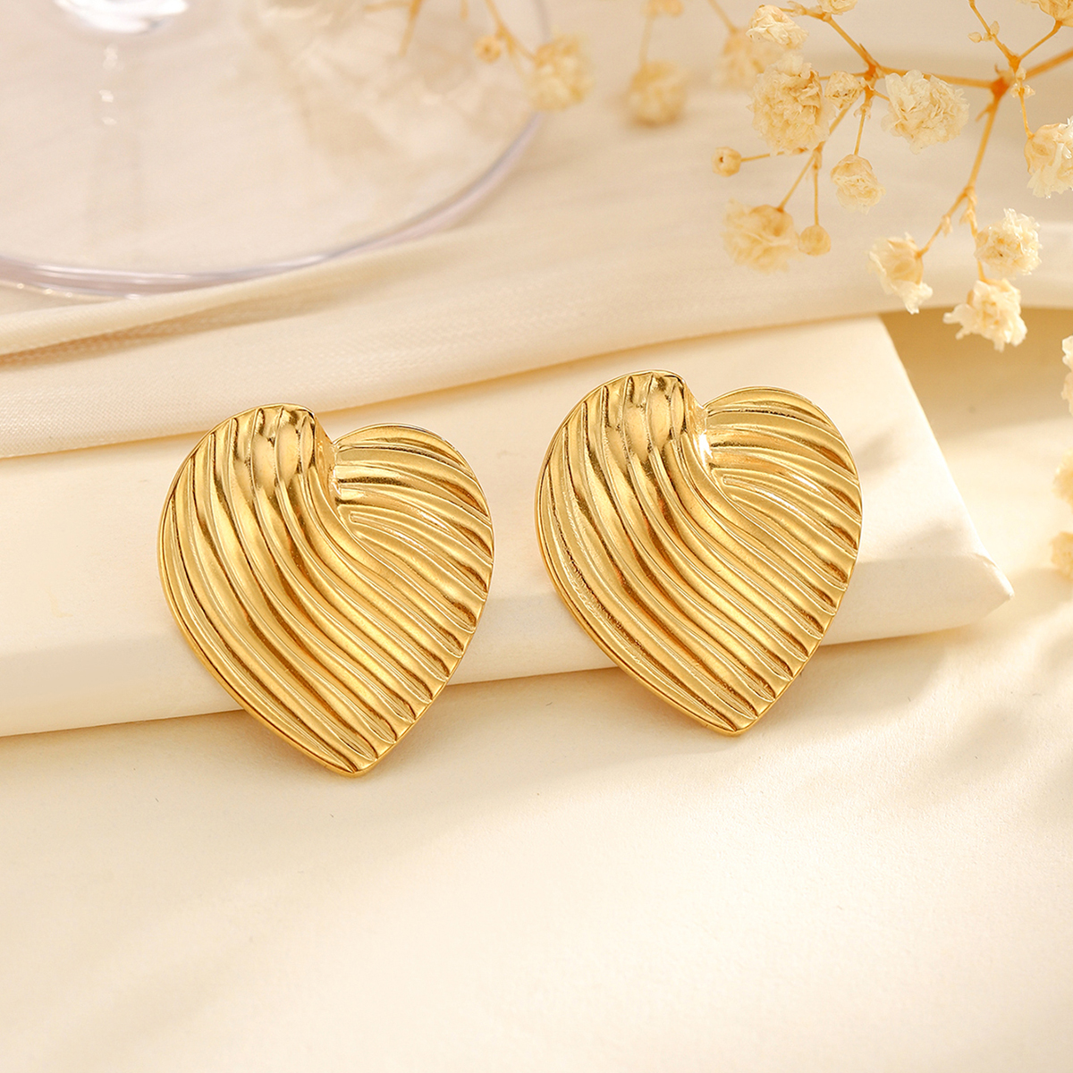 1 Pair Classical Exaggerated Classic Style Geometric Cookies Heart Shape 304 Stainless Steel Ear Studs display picture 21