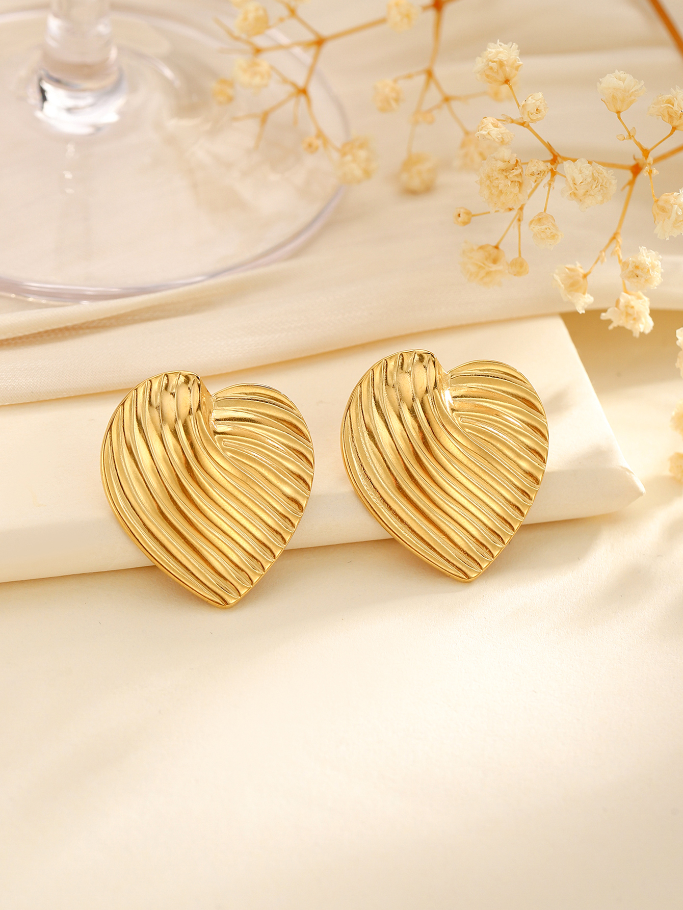 1 Pair Classical Exaggerated Classic Style Geometric Cookies Heart Shape 304 Stainless Steel Ear Studs display picture 26