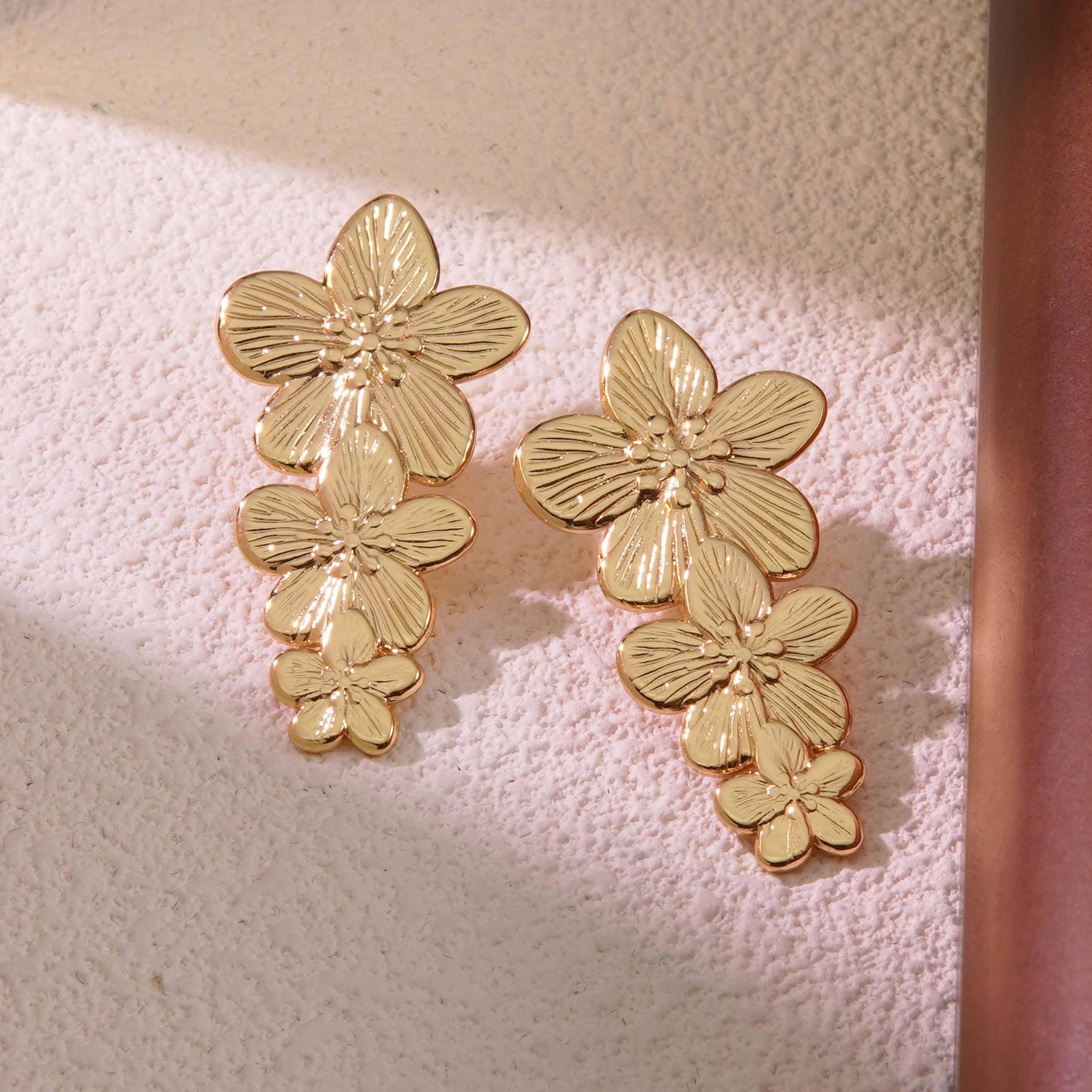 2 Pieces Set Retro French Style Geometric Flower 304 Stainless Steel Imitation Gold  Ear Studs display picture 4