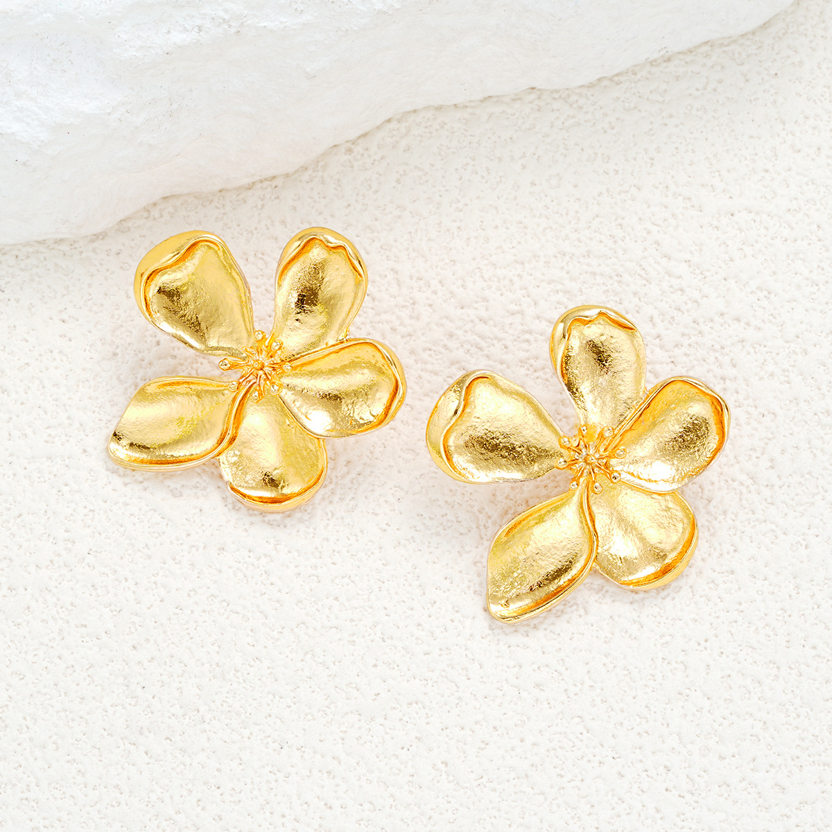 1 Pair Sweet Simple Style Flower Plating Alloy Ear Studs display picture 4