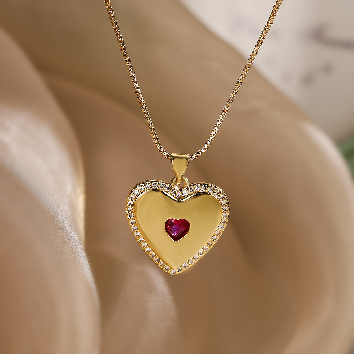 Copper 18K Gold Plated Inlay Heart Shape Zircon Pendant Necklace display picture 10