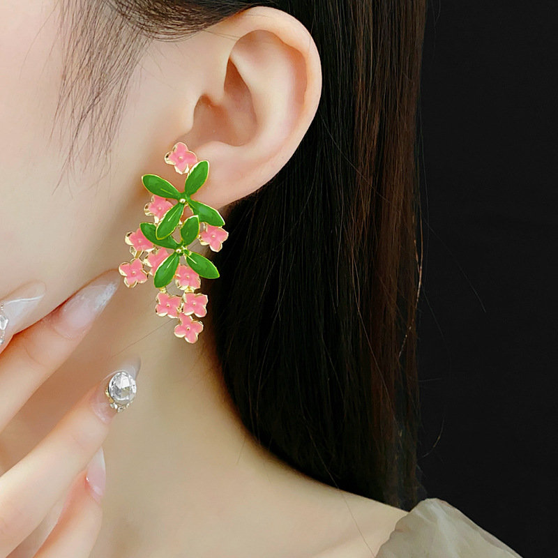 1 Pair Elegant Luxurious Leaf Flower Alloy Ear Studs display picture 2