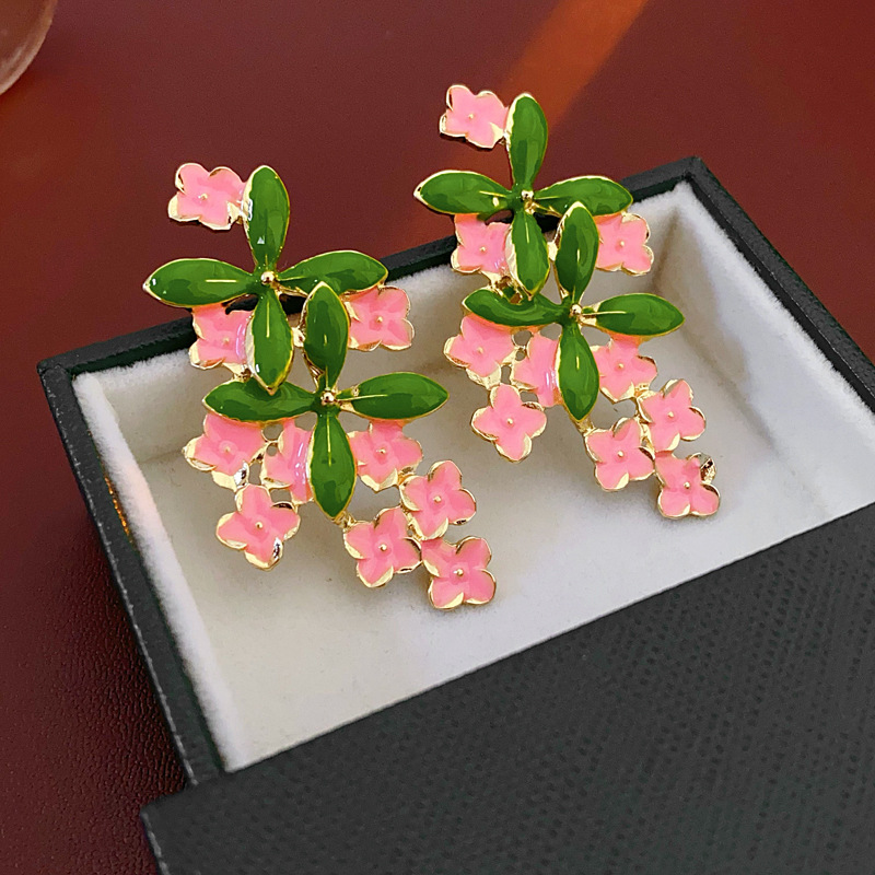 1 Pair Elegant Luxurious Leaf Flower Alloy Ear Studs display picture 4